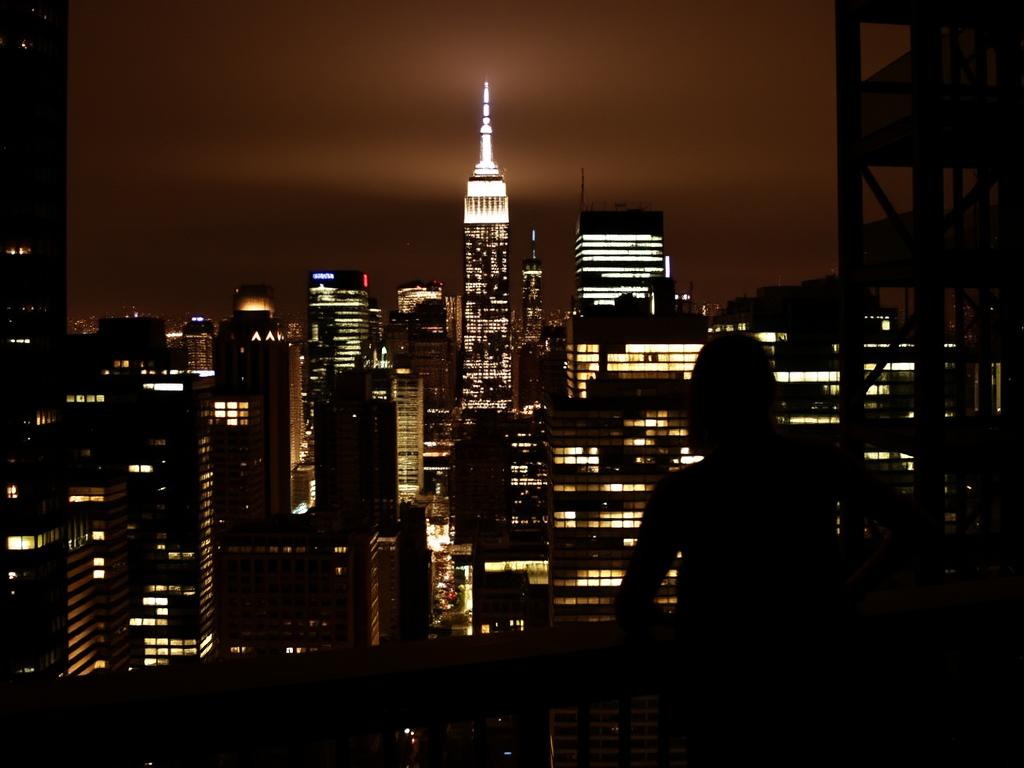 scort service in manhattan. Escorts and Intimacy in Manhattan: A Subtle Balance фото